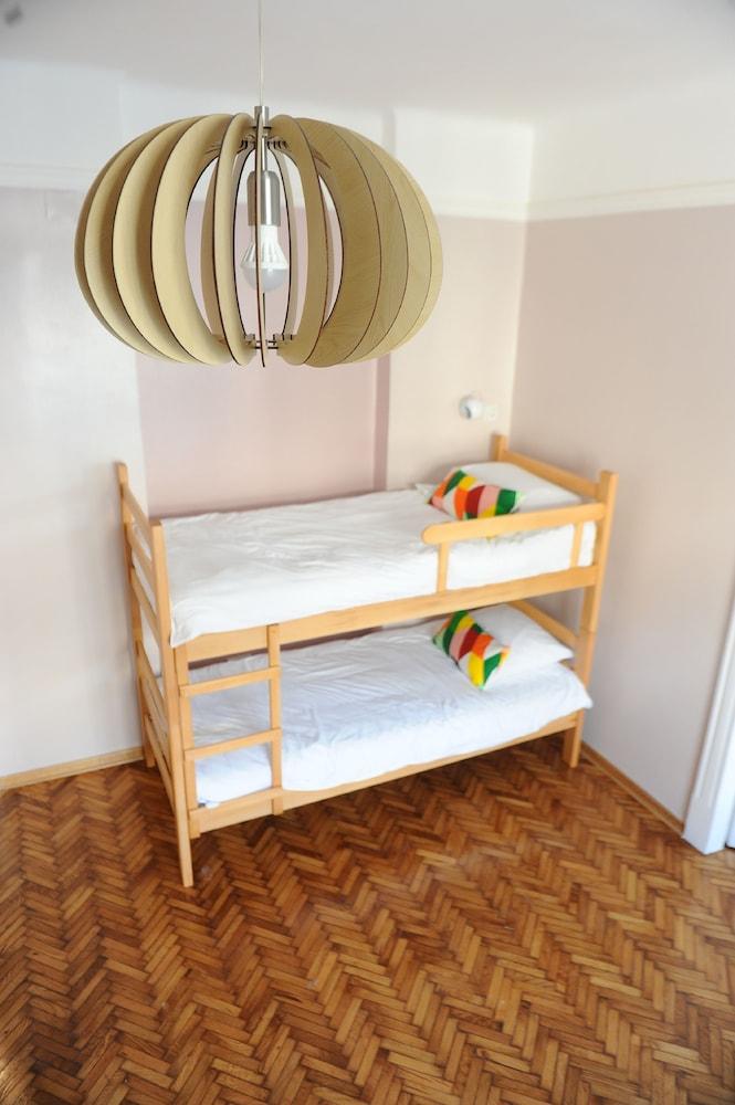 Roommates Hostel بلغراد المظهر الخارجي الصورة