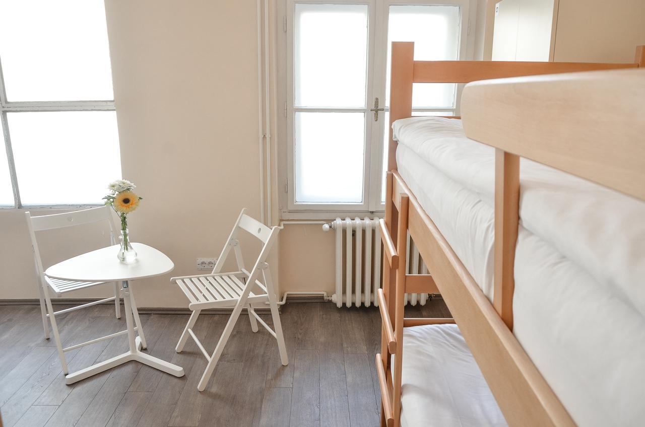 Roommates Hostel بلغراد المظهر الخارجي الصورة