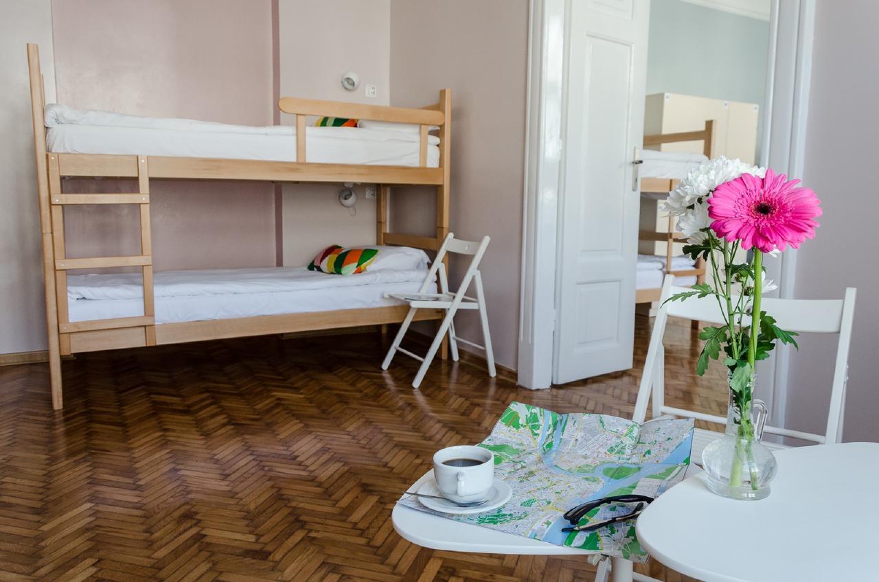 Roommates Hostel بلغراد المظهر الخارجي الصورة