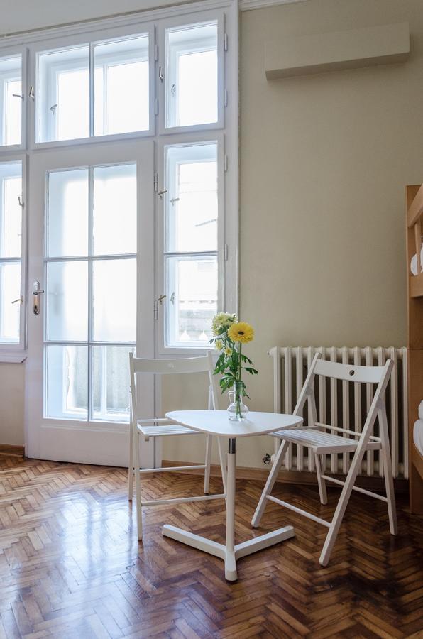 Roommates Hostel بلغراد المظهر الخارجي الصورة