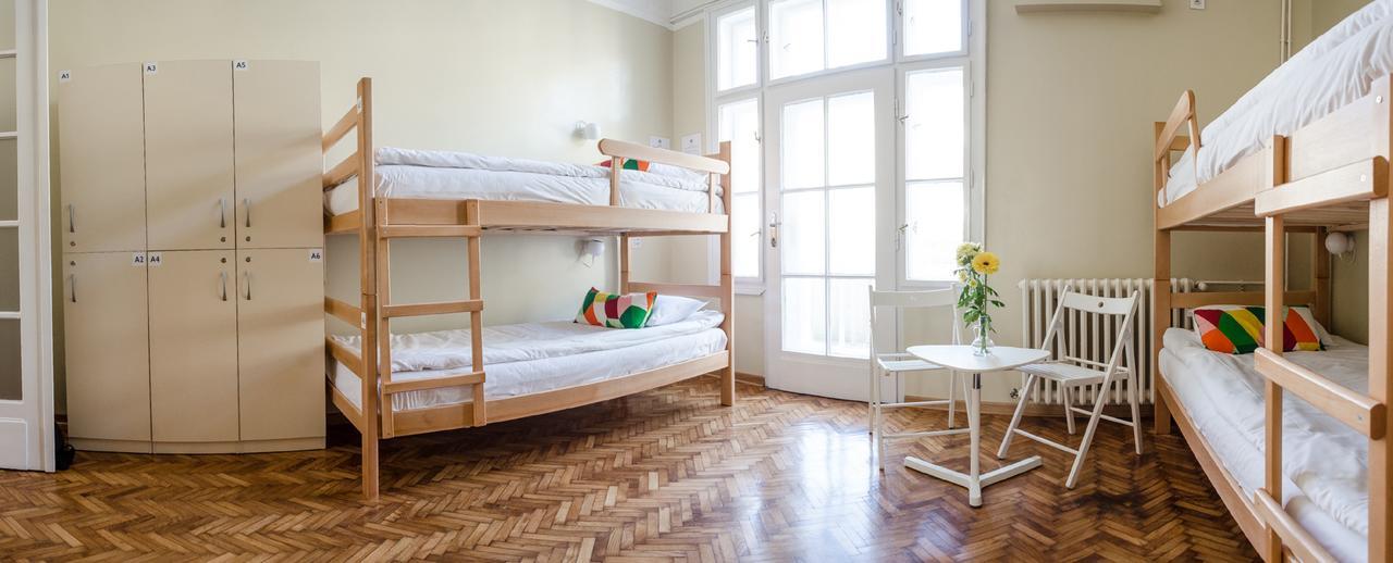 Roommates Hostel بلغراد المظهر الخارجي الصورة