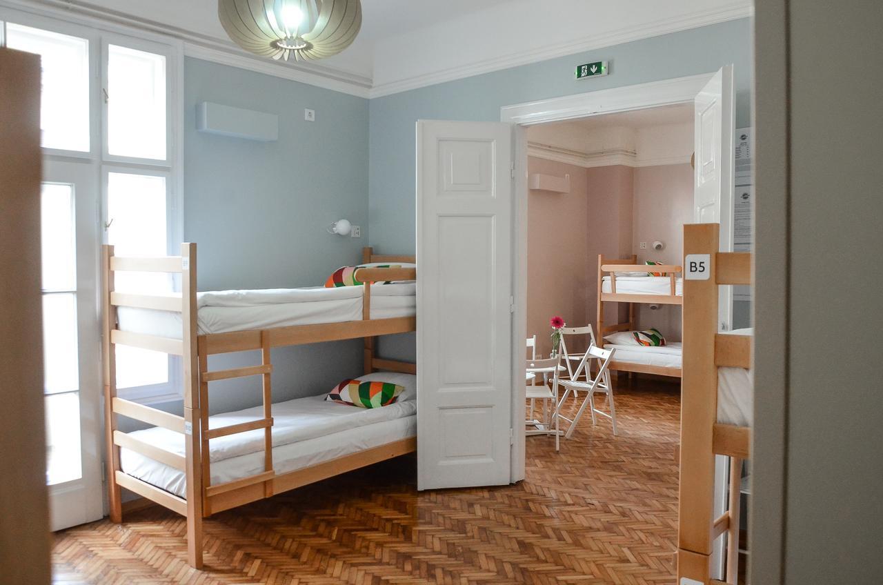 Roommates Hostel بلغراد المظهر الخارجي الصورة