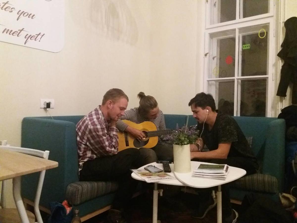 Roommates Hostel بلغراد المظهر الخارجي الصورة